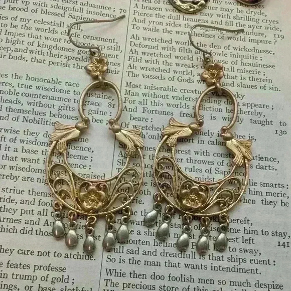 Vintage set  of 5 goldtone drop dangle earrings - Picture 3 of 12